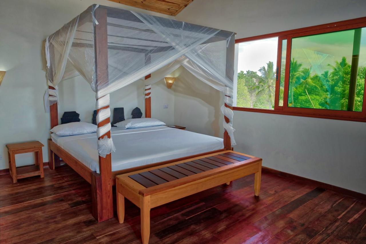 Emeraude Lodge Andilana Exterior photo